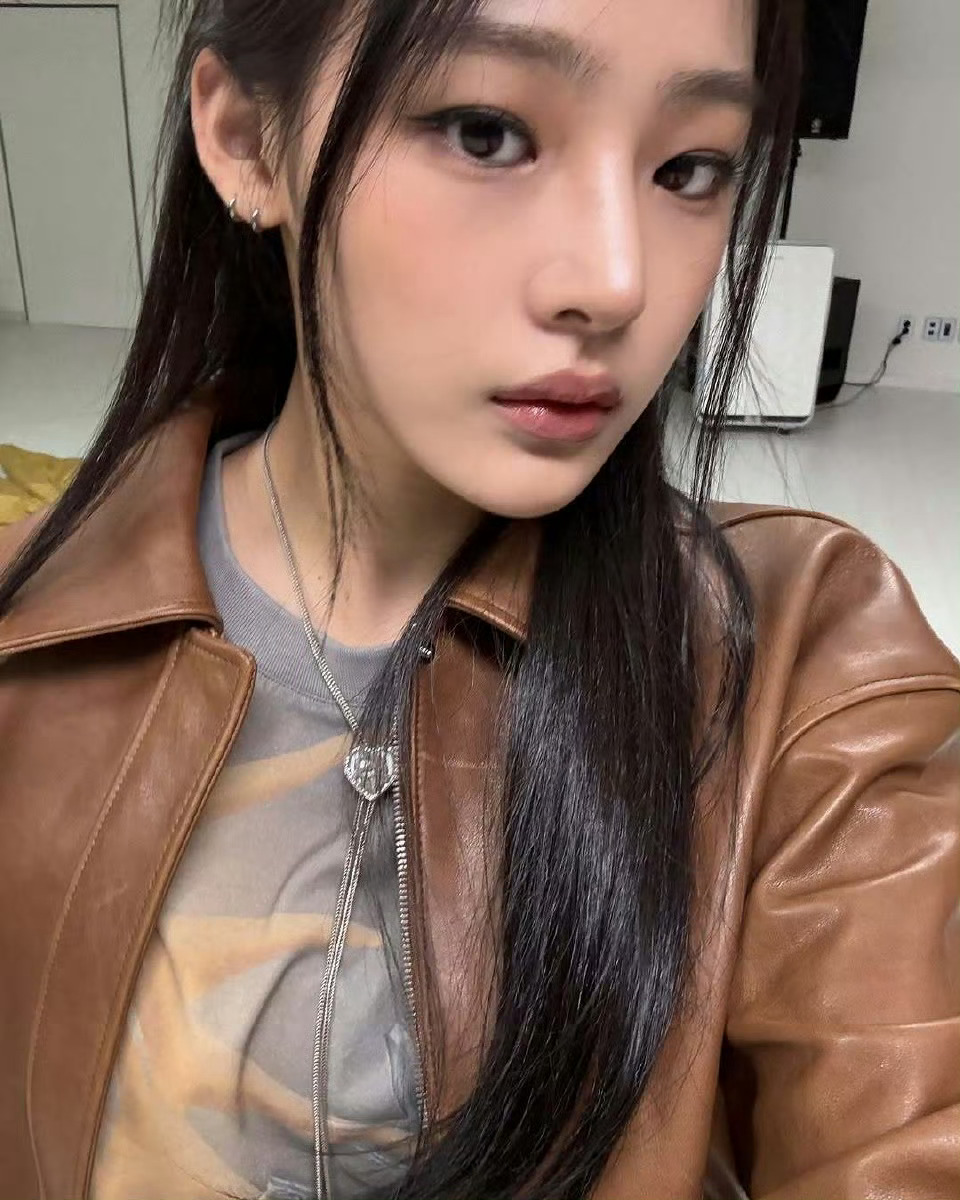 酷girl🔝minji ​​​