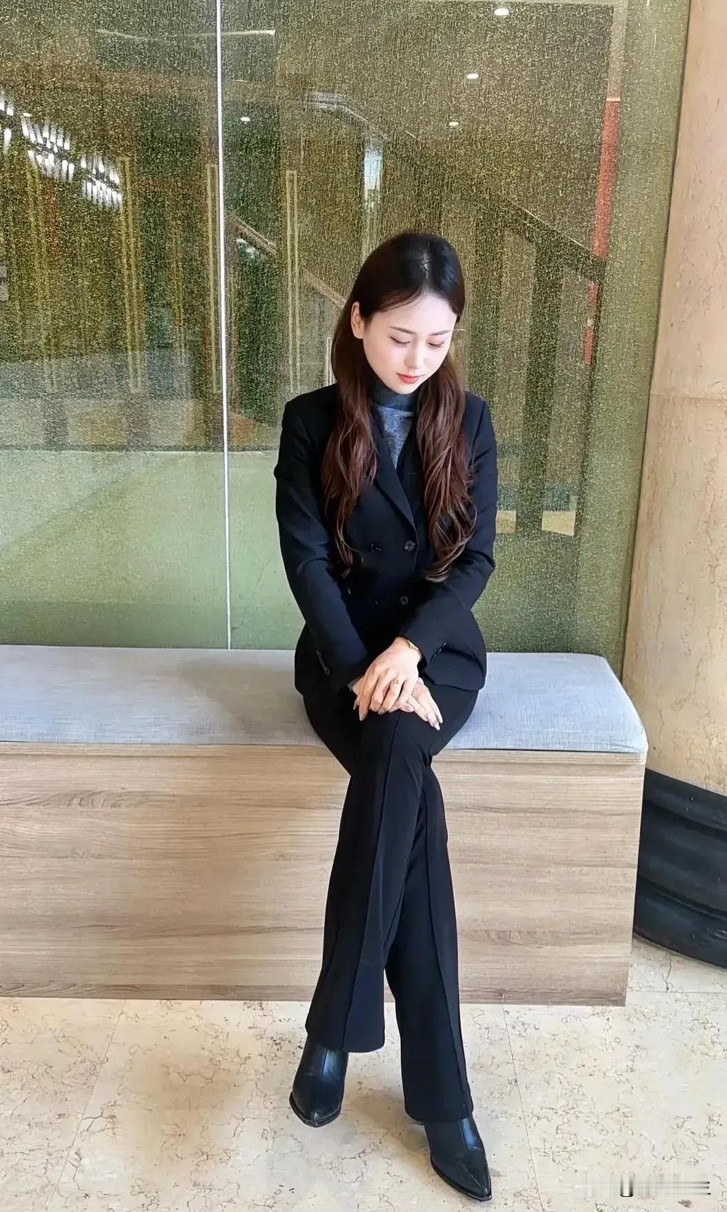 公司新来的同事，
你们觉得有气质吗？