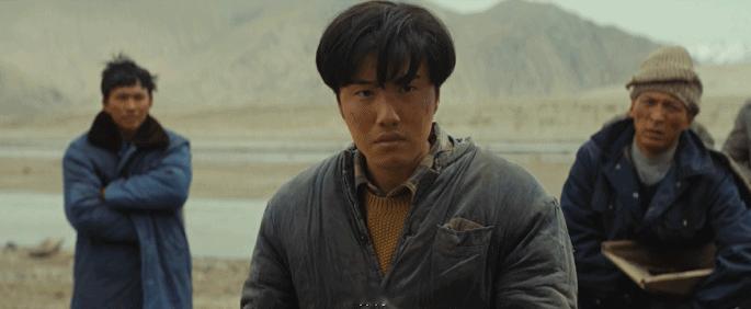 邵云飞一次外向换来终身笑料邵云飞这波反向输出绝了！从城里记者到无人区捞虫工，一次