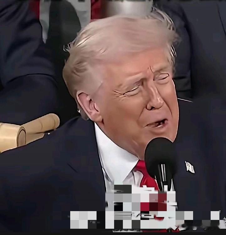 特朗普下令击沉霍尔木兹布雷船你怎么看特朗普这招看似凶狠，实则透着无奈。霍尔木兹海