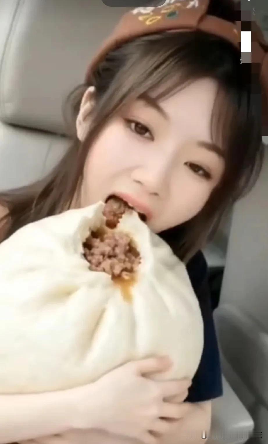 一定要在能赚钱的年纪
多赚钱，多存钱
因为你赚的每一分钱
你多存的每一分钱
都是