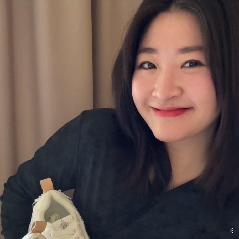 石蕊这件事让我想起了宋丹丹说过的一番话，宋丹丹曾经在节目里说过发现朋友的老公出g