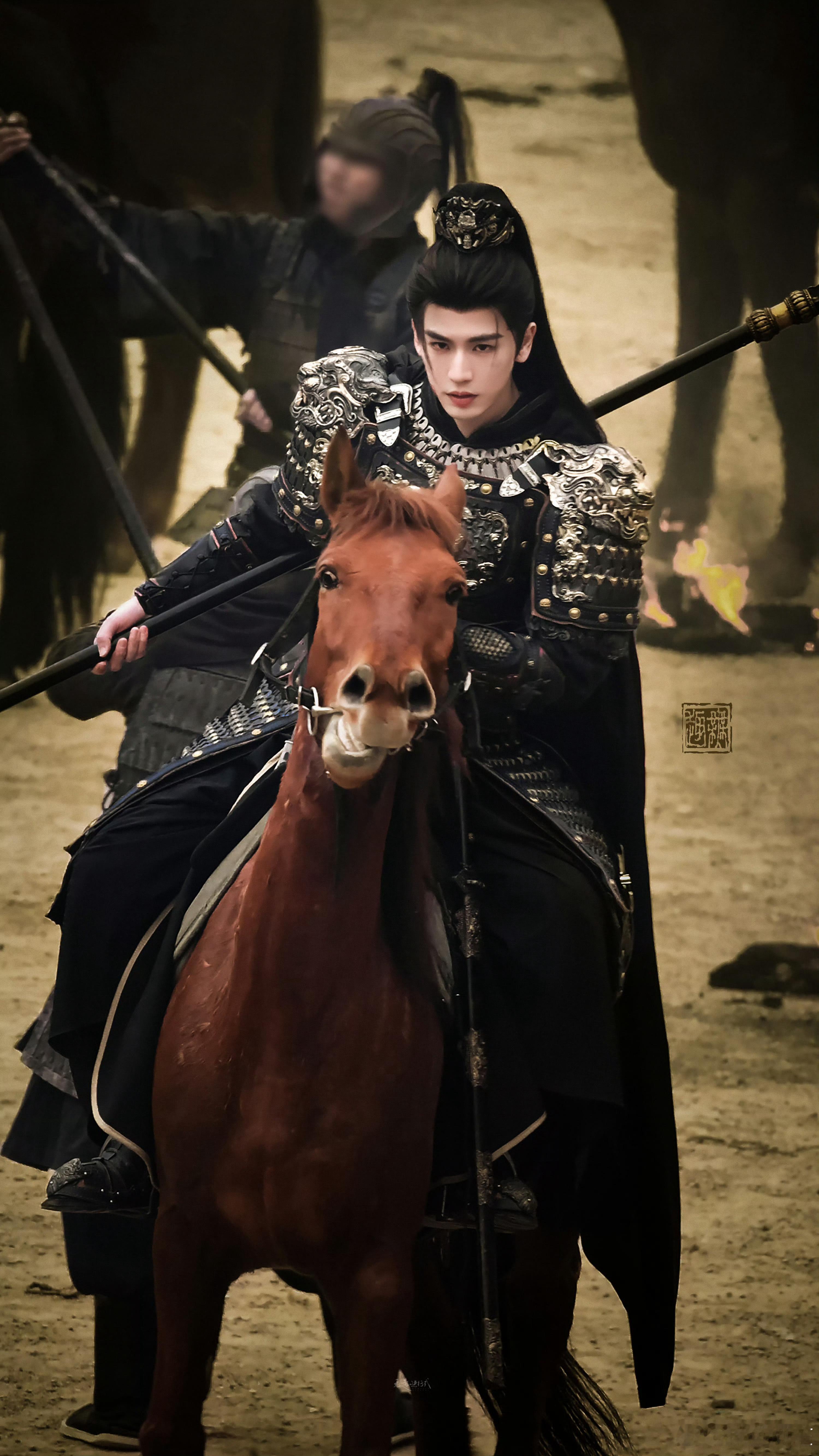 张凌赫，田曦薇《逐玉》暂定3月14日播出 快点来吧，目前最期待这个 