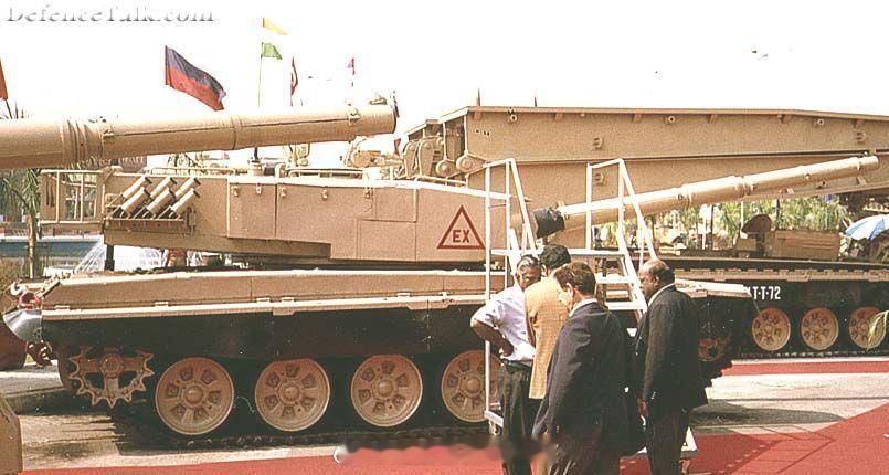 Ennnn…所以这种观感割裂的缝合怪设计也不是没有🇮🇳的TANK-EXT72