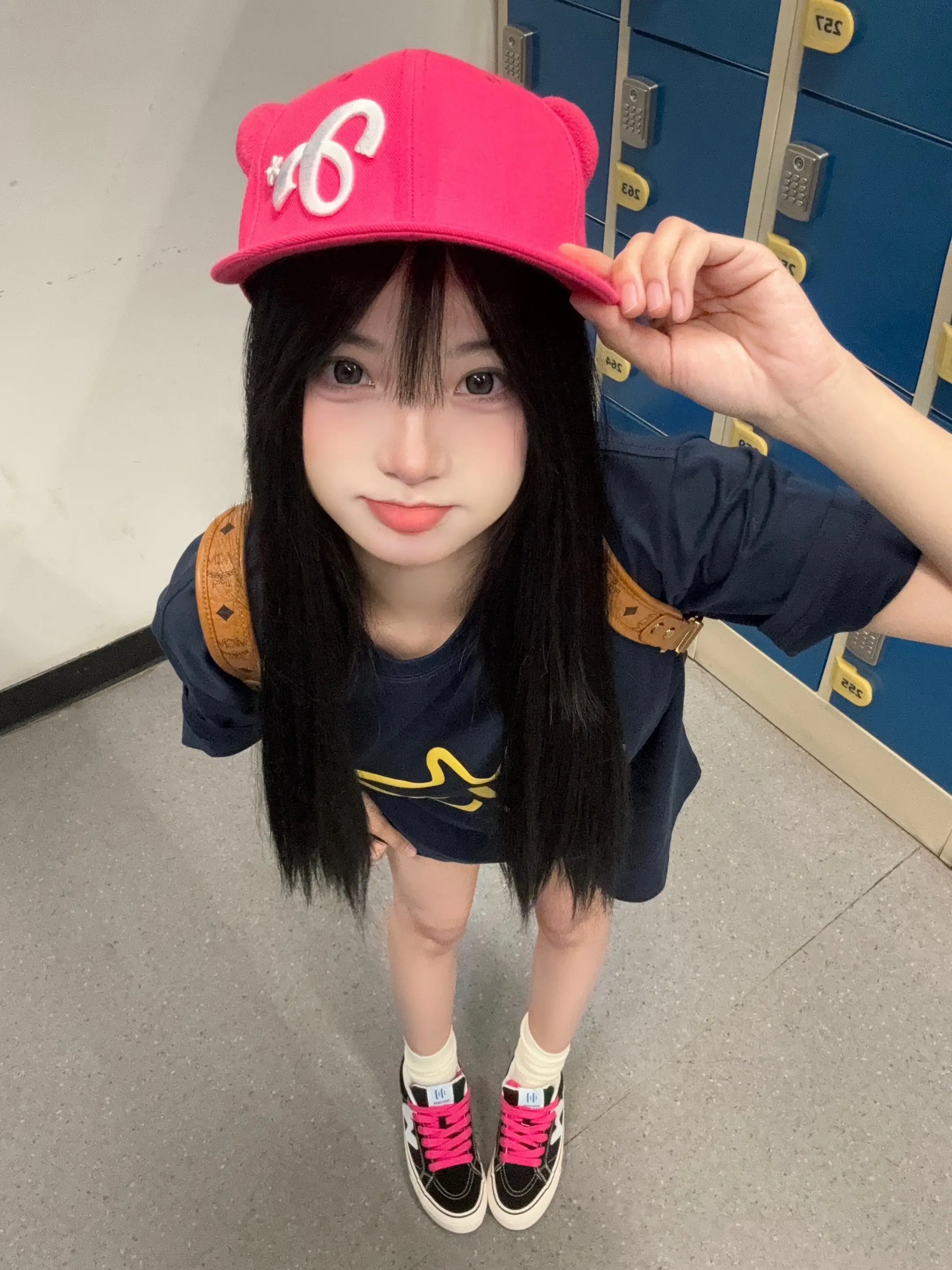 往那一站跟个小手办似的