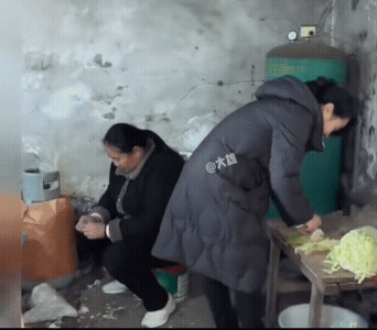 丈母娘难道不应该叫“妈”，老婆说那是俺妈，你傻叫什么，分得那么清楚，无语。