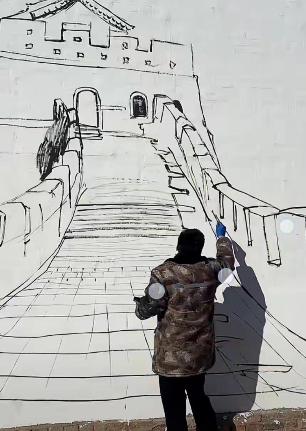 看了天安门墙绘好几个模仿者，目前来看，没有一个能媲美吴承言的！

立体感，细节，