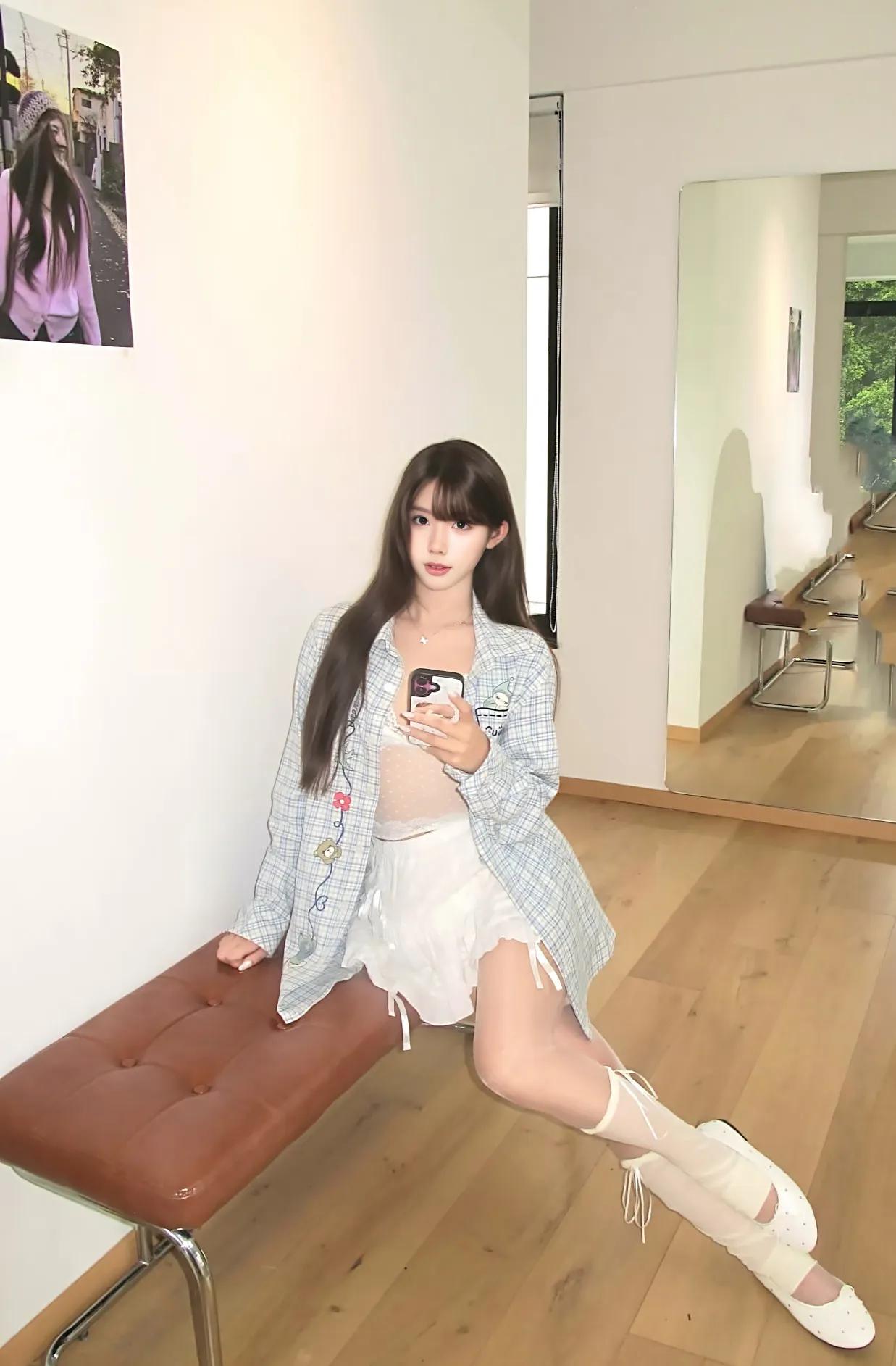 男生会不会讨厌主动追自己的女生? 男人可能会，女人不会。
女人就算有了男朋友也不