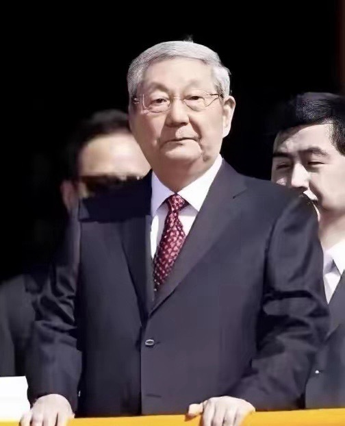 先生千古，您长眠，人民常念！ 