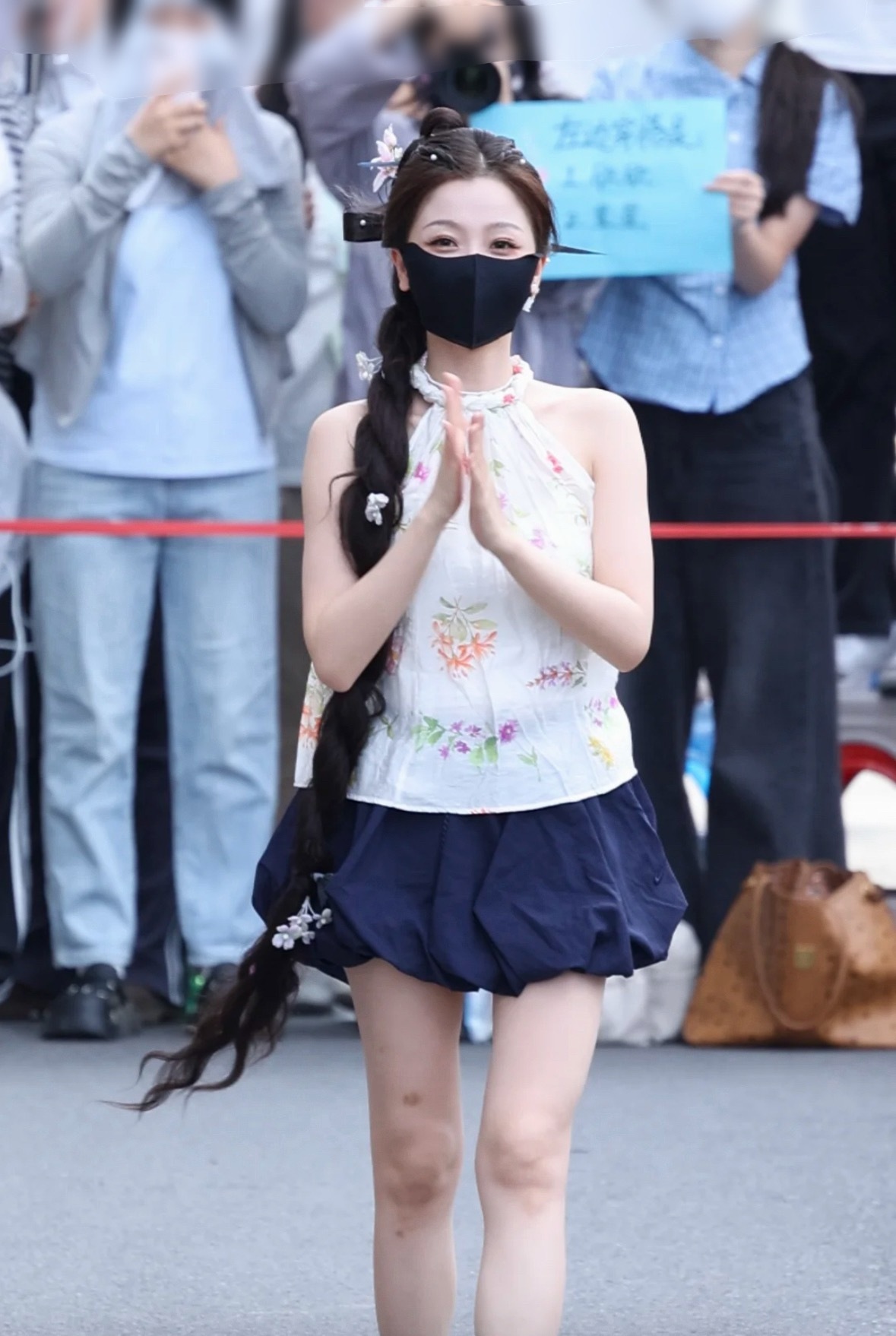 ？窝鱼衣柜里到底藏了多少漂亮衣服…