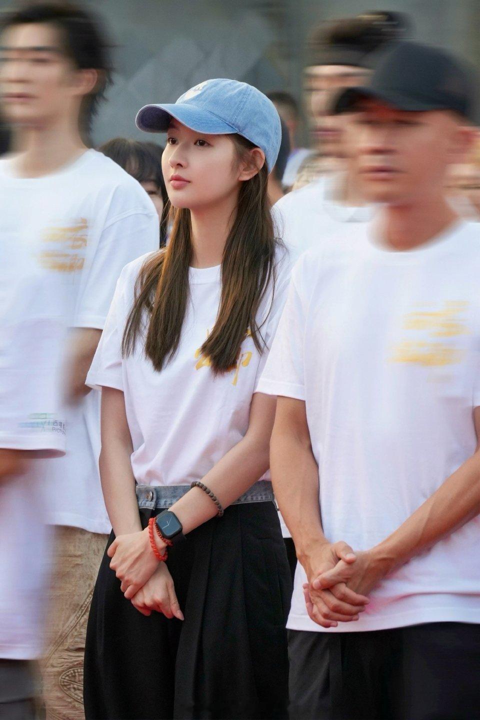 王玉雯终于又演古装剧了 不得不说，王玉雯和古装剧的适配度极高，她的古装造型总是能