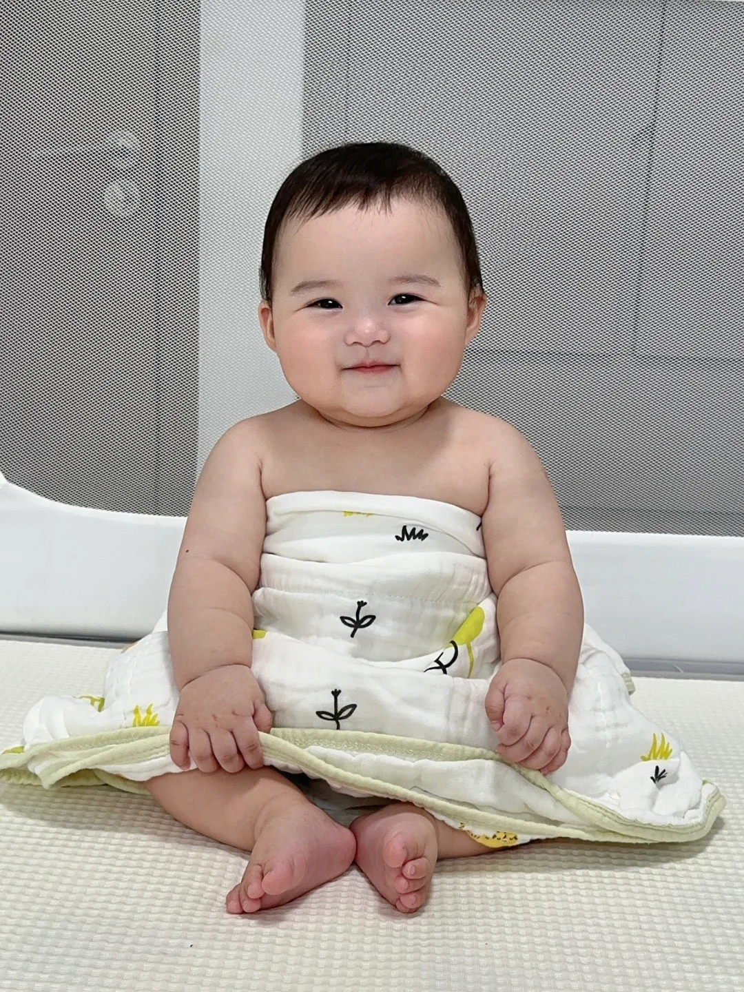 好喜欢我的胖宝宝，你好像年画娃娃呀！