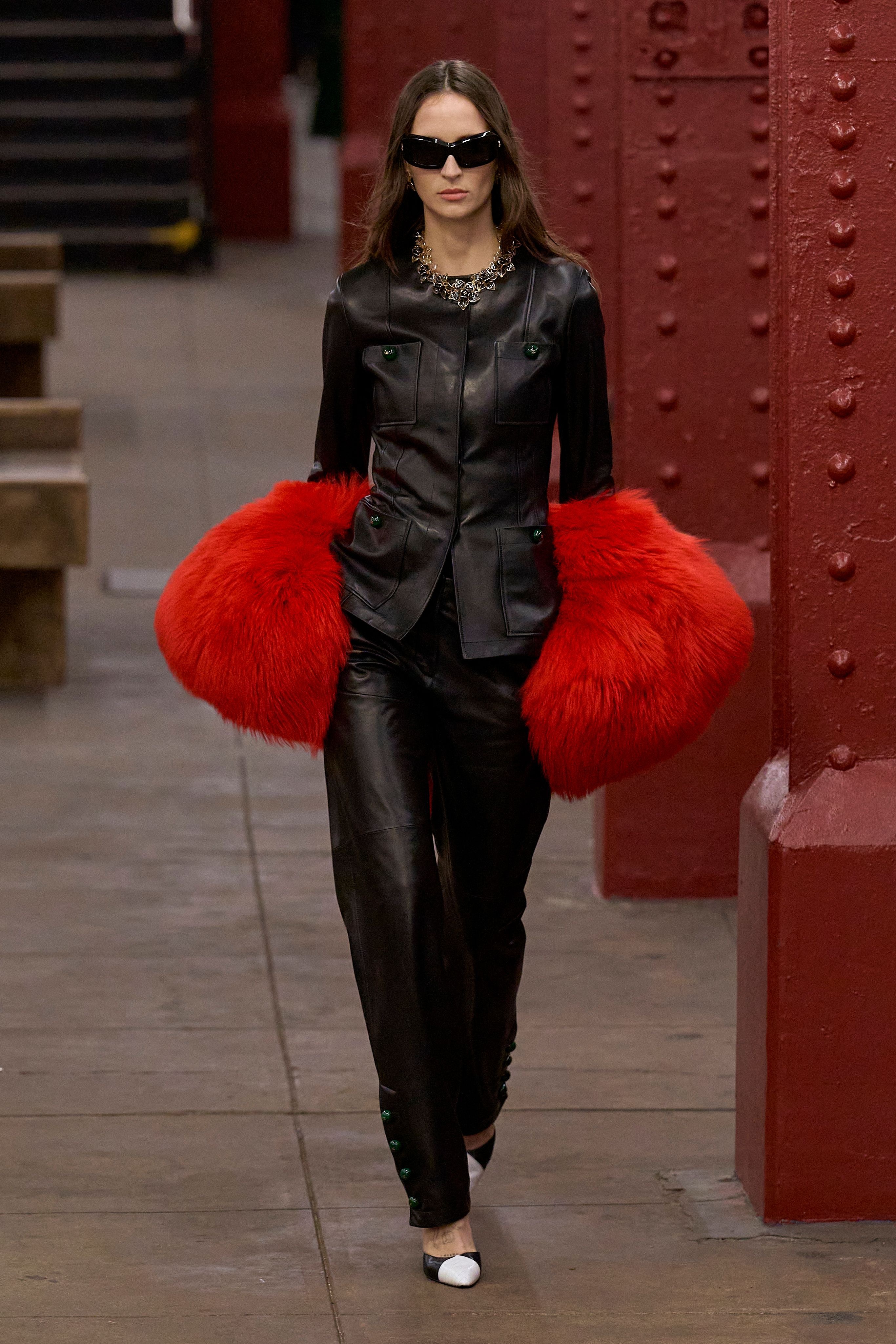 VOGUE服饰与美容为《歌手2026》拍摄的宣传大片，香奈儿品牌形象大使、歌手窦