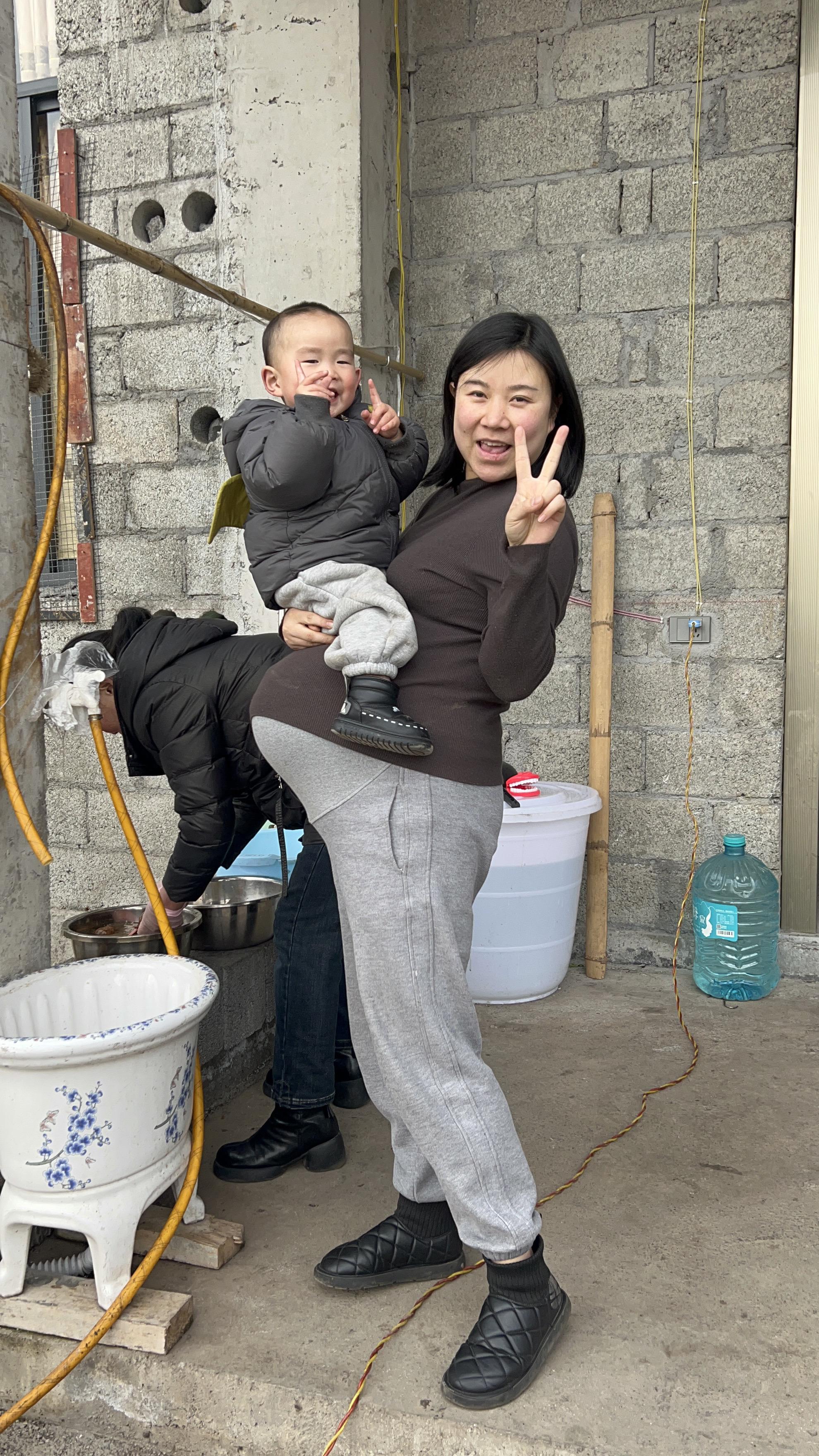 已经38周啦  既紧张又期待  这个肚型是最累的……