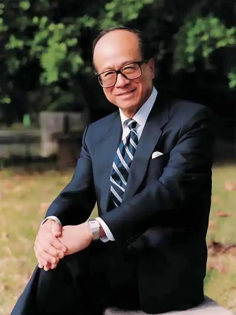 李嘉诚这一波是真的亏麻了，巴拿马运河两端的港口被巴拿马政府强制收回，很多朋友都好