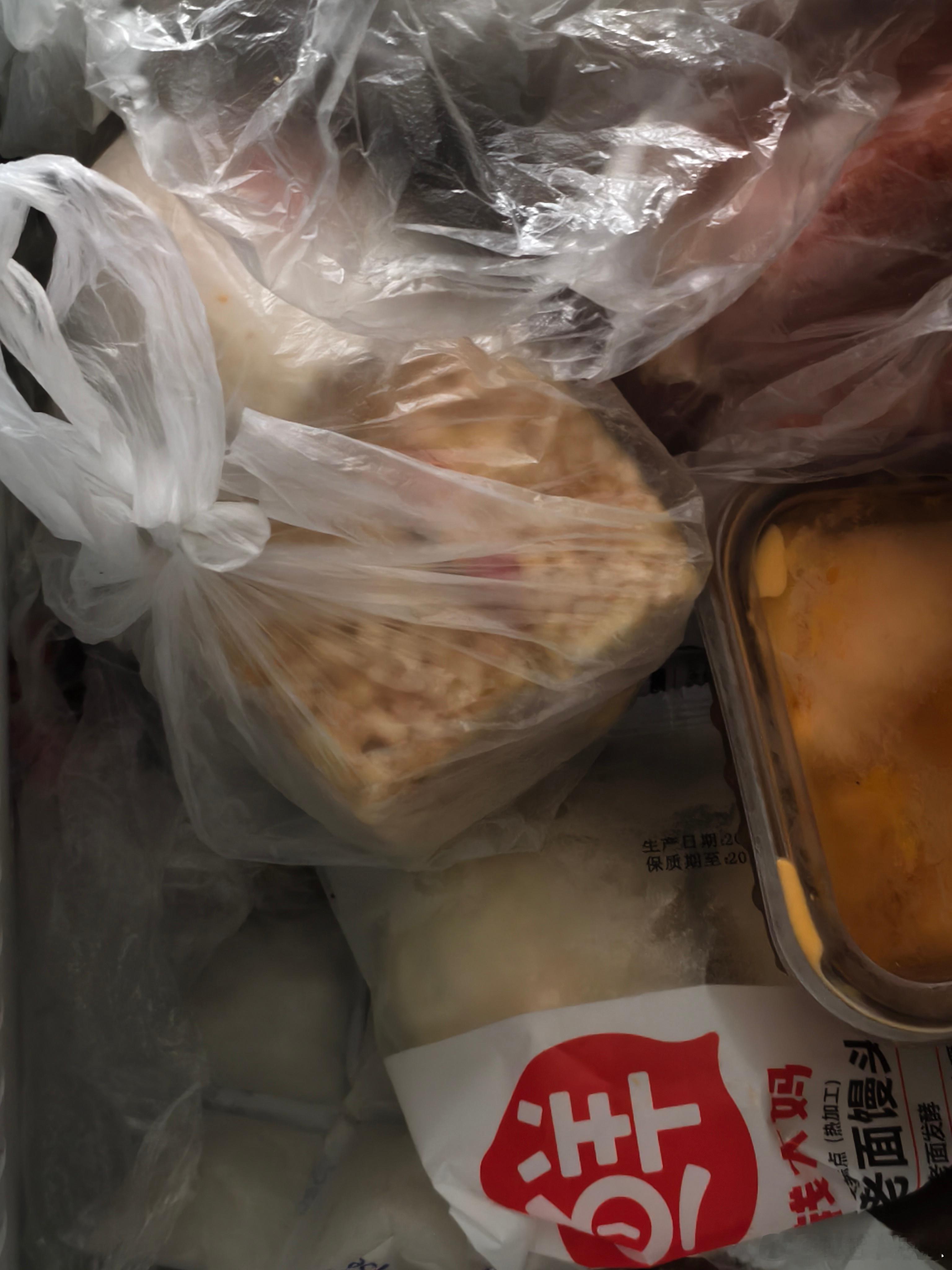 为什么冰箱能一直开但空调不能谁家冰箱空的一直会开？如果冷藏室没东西相信都不会开吧