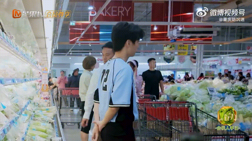 王俊凯怎么还学人口音中餐厅10中餐厅偏爱挖掘综艺细碎小细节的观众千万别错过这段，