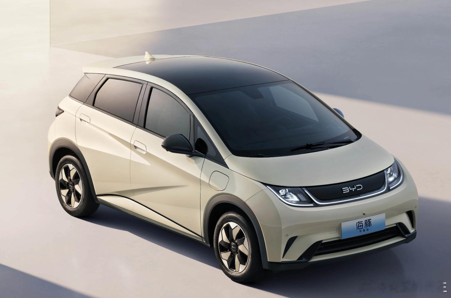 #比亚迪召回近10万台电车# 涉及海豚和元Plus故障是：车辆使用中，电容器微裂
