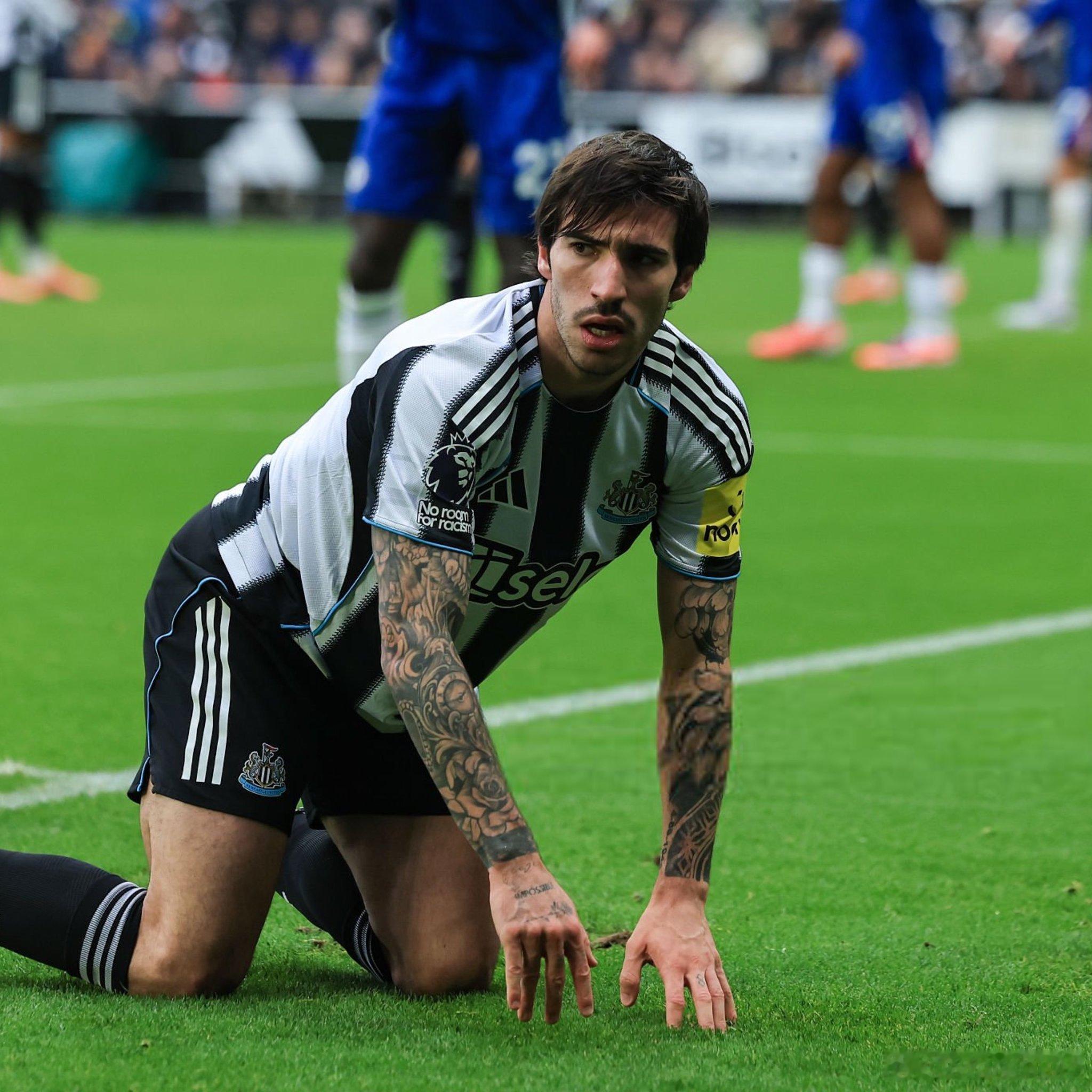 罗马诺：托纳利是尤文图斯一直以来的首要目标和梦想目标，赌王同时令斯帕莱蒂和科莫利