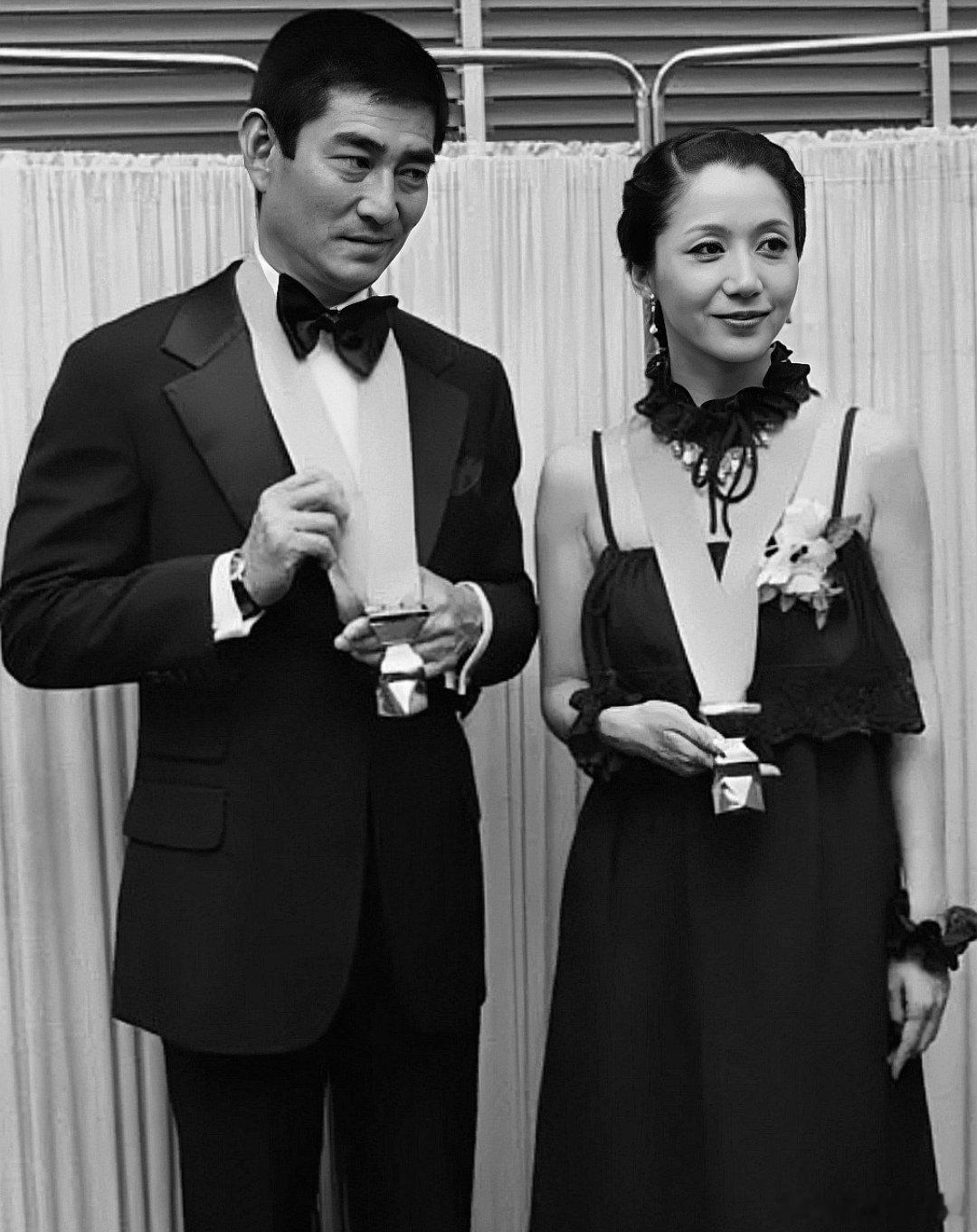 1978年第一届日本电影学院奖落幕，高仓健因主演《幸福的黄手帕》获得最佳男主角奖