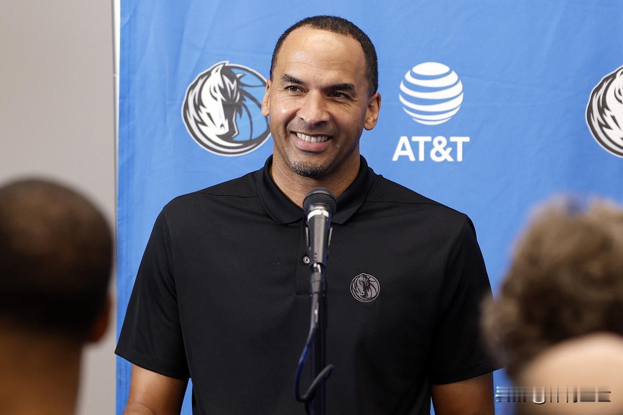 独行侠现在这情况，最高决策层压力山大，炒掉哈里森感觉是板上钉钉的事了。据名记St