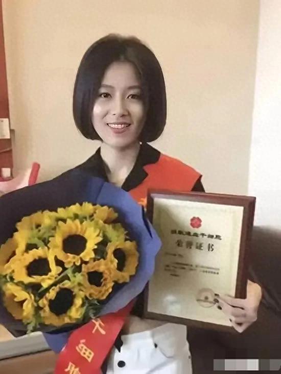 浙江一28岁姑娘无偿捐献骨髓，救了一名15岁白血病男孩。谁知道还误打误撞救对了，