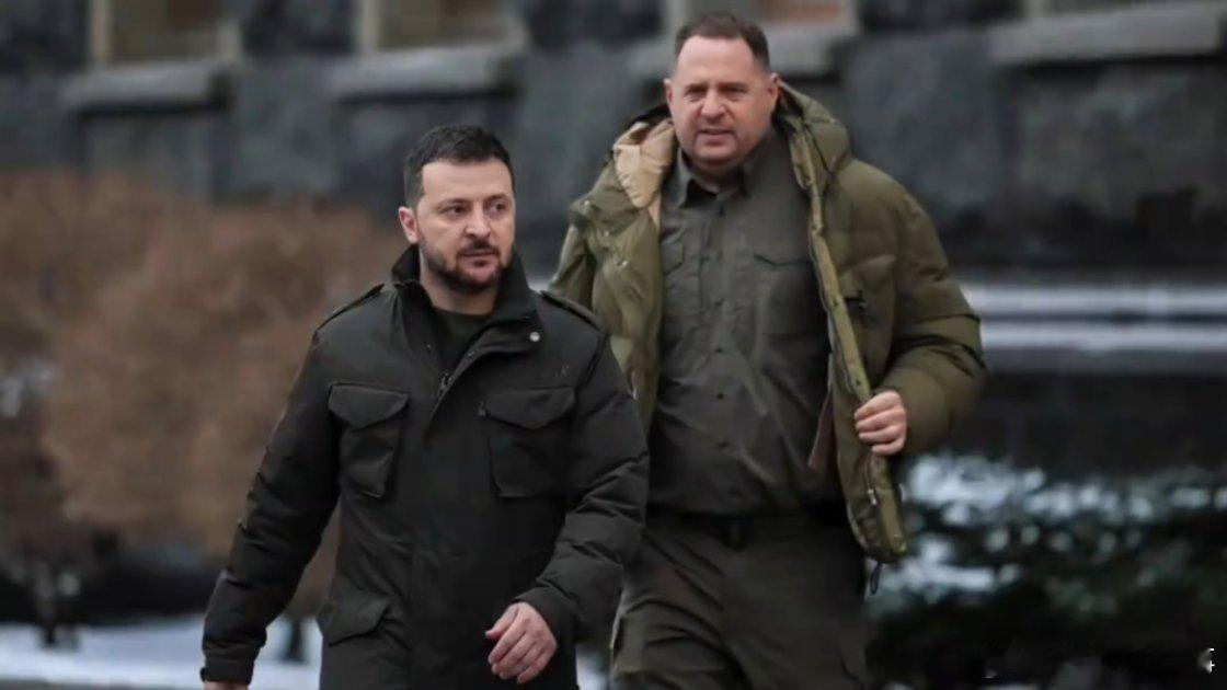 泽连斯基宣布，总统办公厅主任安德烈耶尔马克因涉嫌腐败接受调查而辞职。全网热点共创