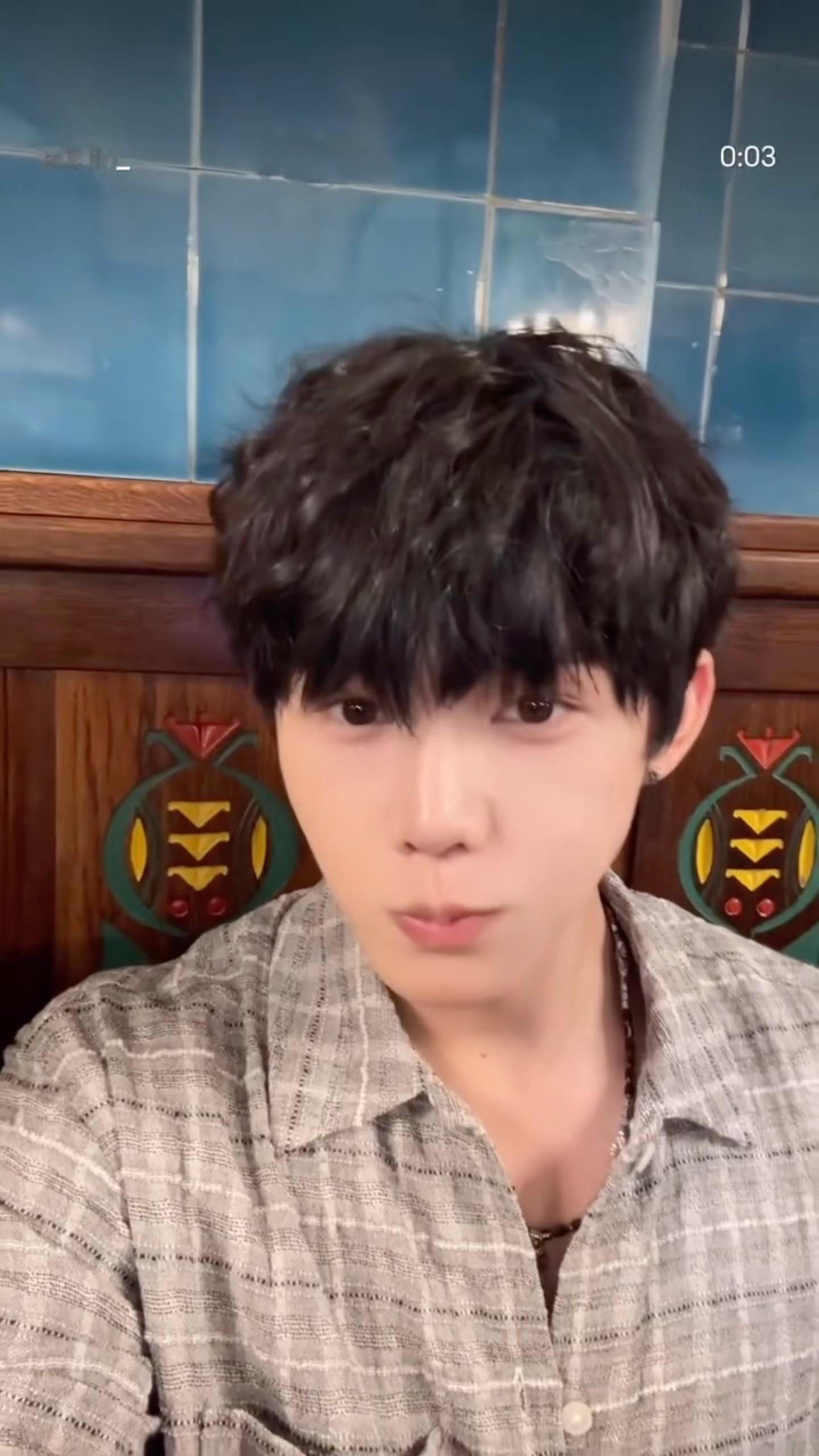 好爱看小米粒吃东西 。🥺 