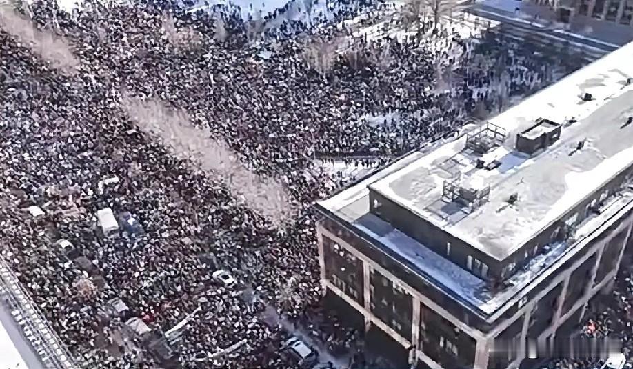 1月31日晚上的最新消息，速报，全都不容错过，第二条：美国明州移民执法风波发酵 