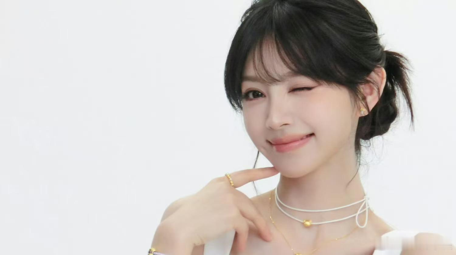 金鹤龙为田曦薇化的白茶田妹妆金鹤龙为田曦薇化的妆金鹤龙为田曦薇化的妆，太美了， 