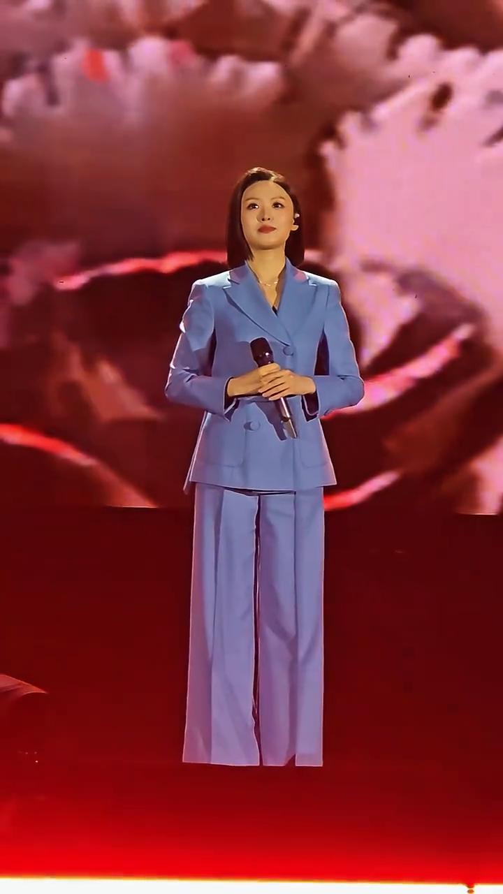 黄玫瑰演唱徐子尧。
一首黄玫瑰送给大家。吃饭了，瑶瑶，收到。千万别。你们有没有人