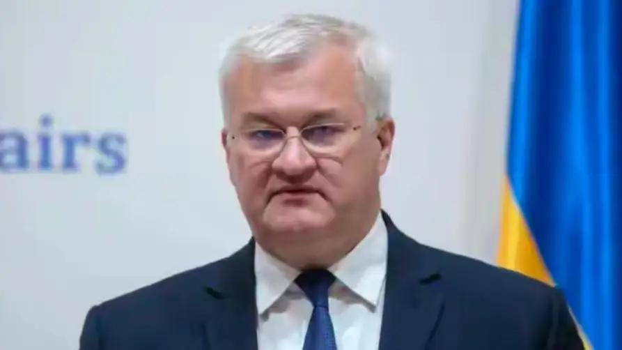 能源崩了！乌克兰人无暖可依，乌外长求全球筹款：再晚就来不及了
​
乌克兰外长在社