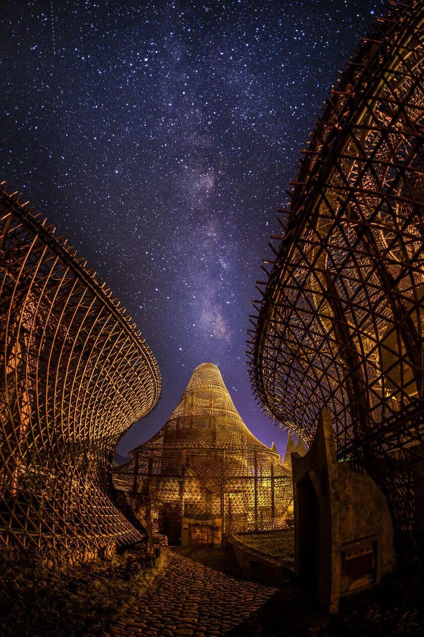 【时机未到，莫怨莫念，莫急躁；要忍，要容，要坚定。时机一到，莫贪，莫傲，莫自大要