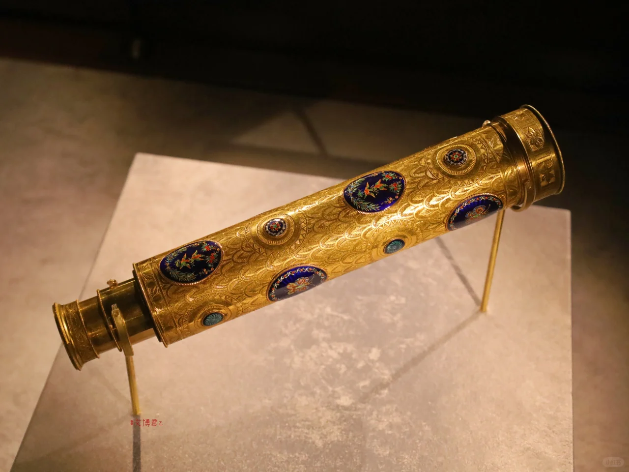 故宫里一套极为华丽的望远镜