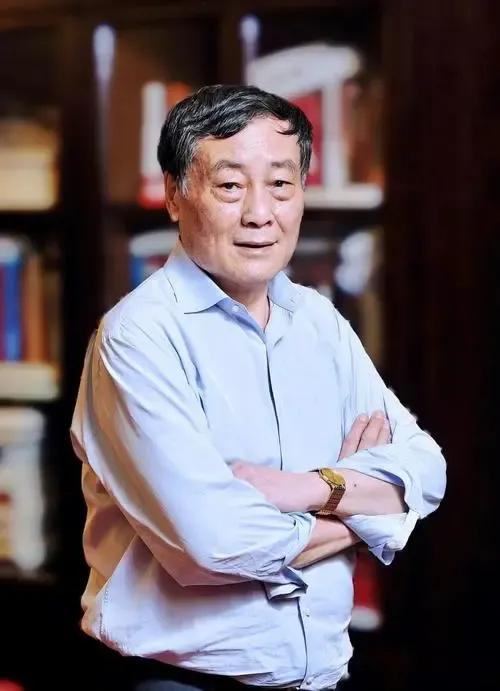 中国历任首富籍贯：
1、马云————浙江省嵊州市
2、丁磊————浙江省宁波市
