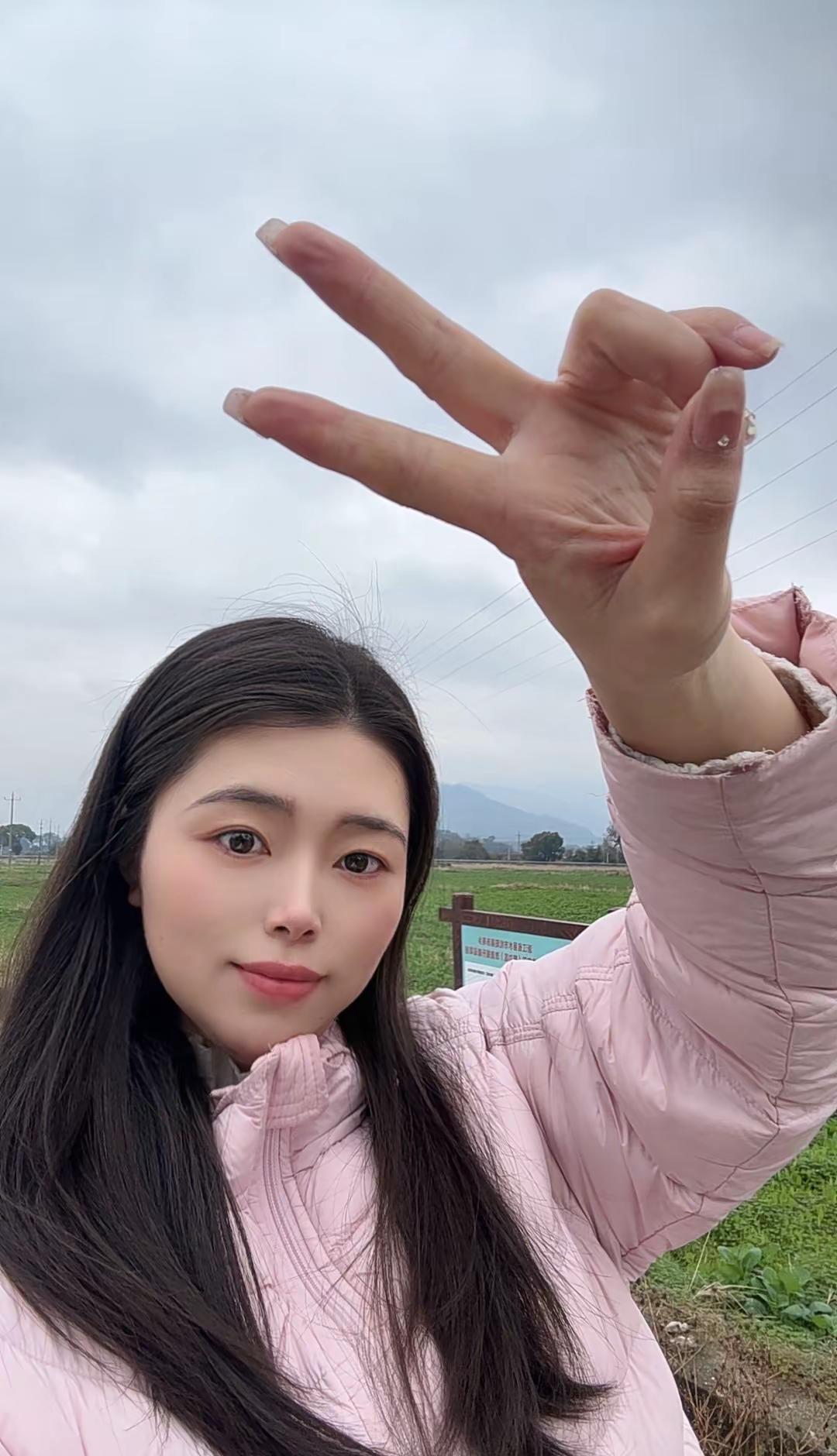 平安 是顶级的富贵局 别嫌日子沉闷 那不是平庸 是岁月静好