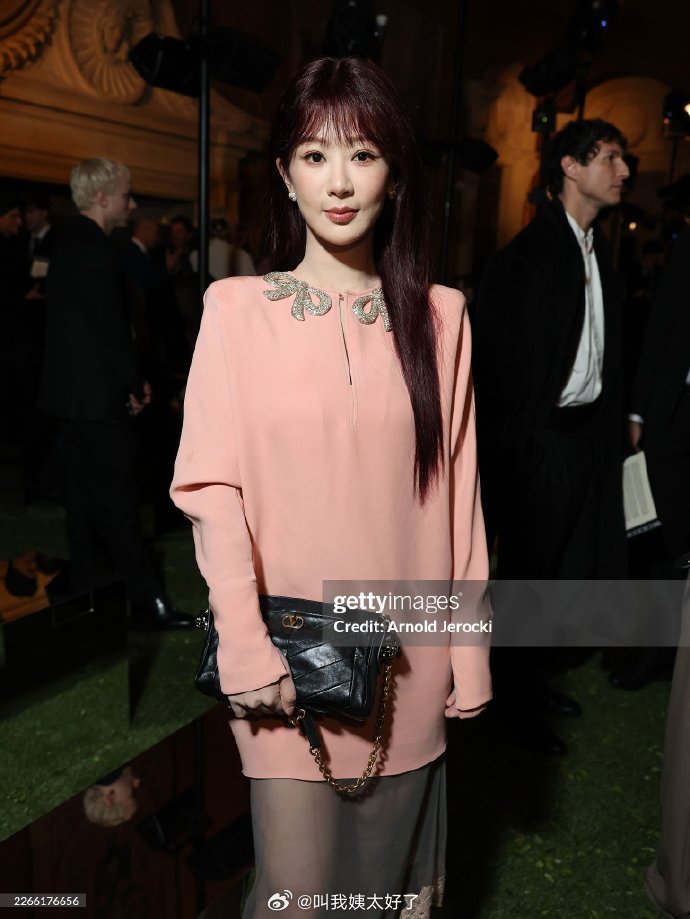 杨紫时装周的G社生图，怎么评？杨紫JeffFreen同框