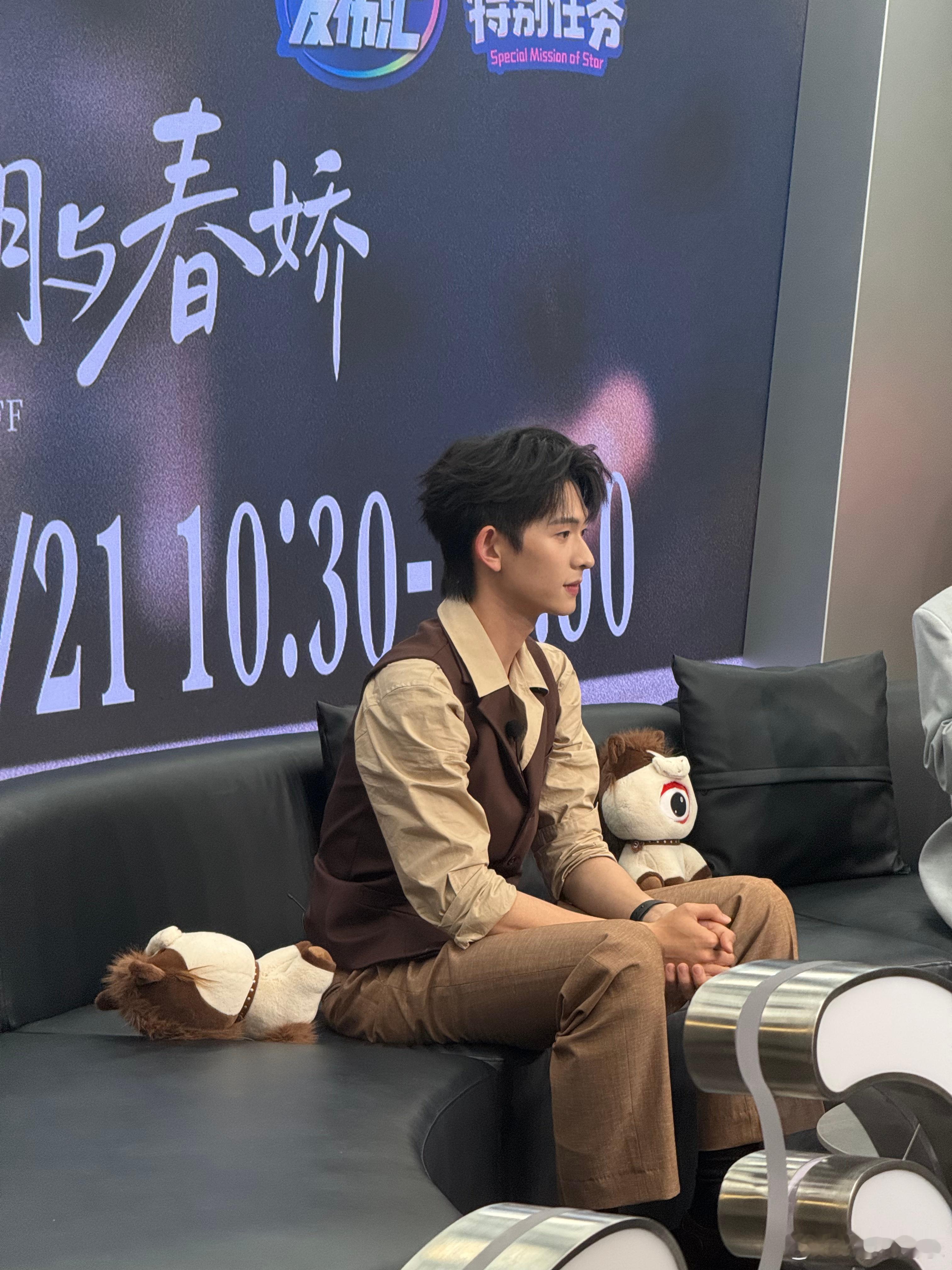 陈添祥从未否认自己是大耳朵图图 不得不说长相相似度直接拉满，尤其是耳朵神态简直一
