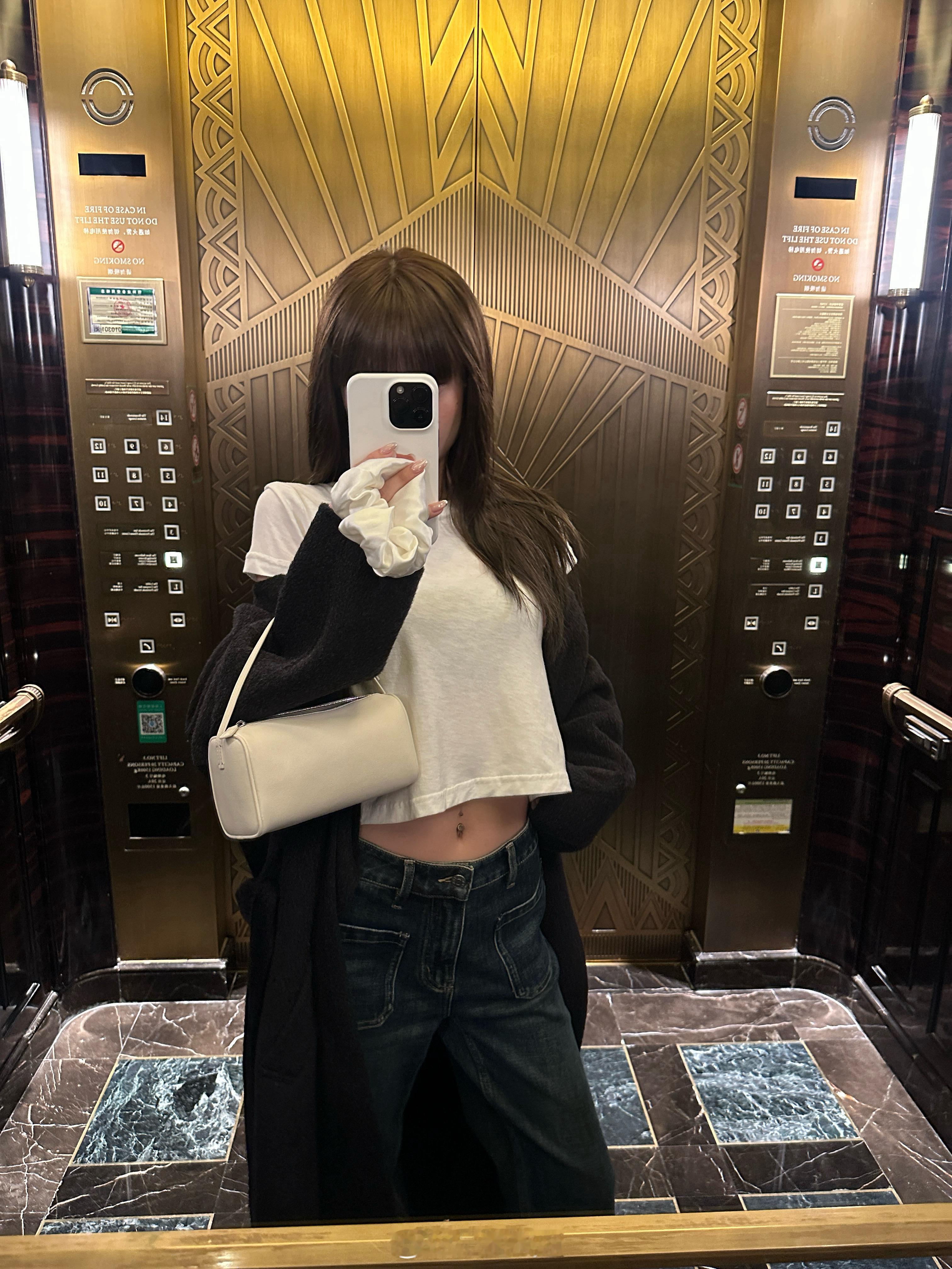 忙里偷闲的瞬间📖🧩 ​​​