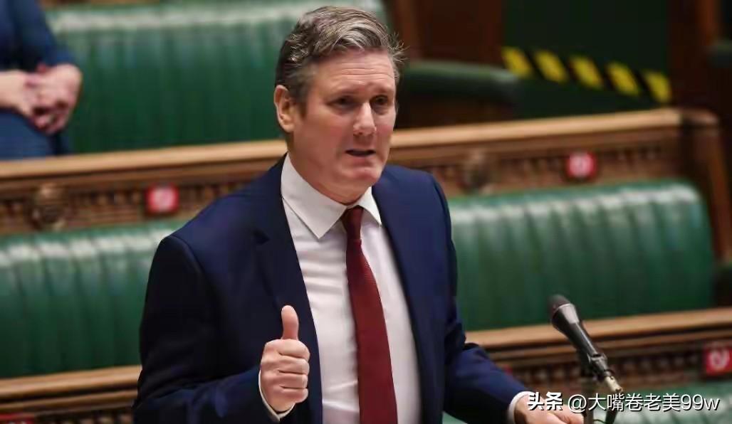 英国彻底尴尬！嘴上讲国际法，转身派航母，特朗普光速变脸，还不买账。
美以在中东刚