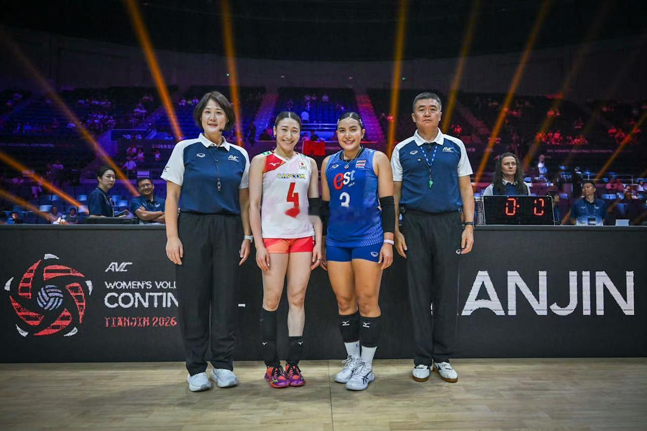 亚锦赛半决赛，泰妹🇹🇭3:1战胜日本🇯🇵队，手握半张奥运门票。
她们取胜