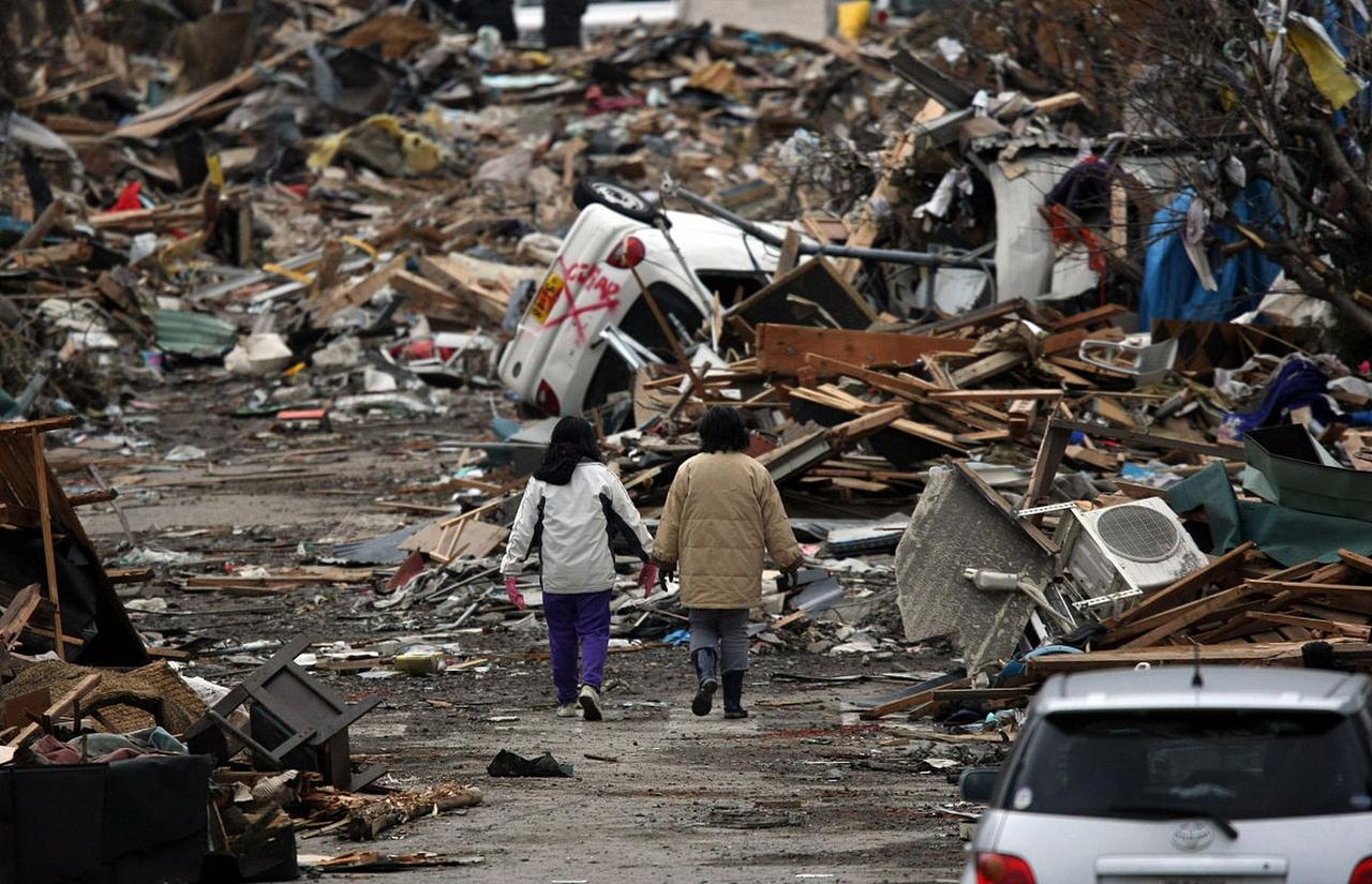 罕见！7.7级地震把半个日本都震醒了，日网民：向强大中国求救
 
昨天下午4点5