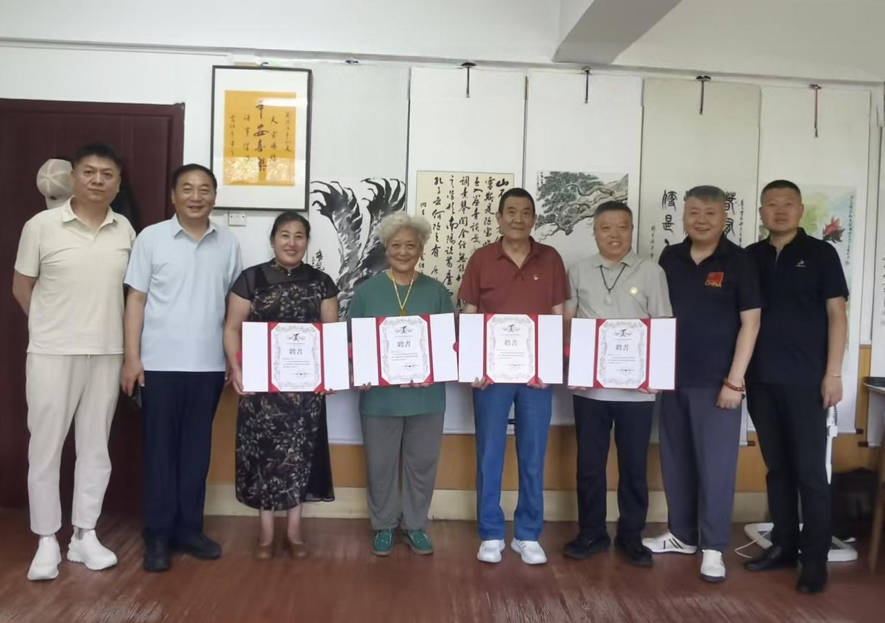 翰墨联谊润初心  丹青荟萃传雅韵
——陕西军缘书画院、国粹书院联合笔会圆满举行