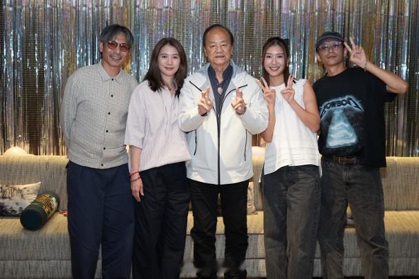【On.cc】袁詠儀新戲殺青宴大派利是　余香凝現金加碼大抽獎電影《慾望寄生》日前