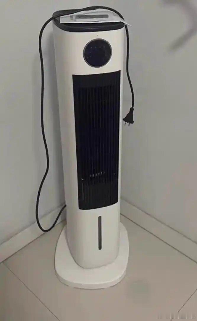 秋冬取暖选空调还是电暖器我觉得分南北方吧，北方那么早就冷了温度还低，肯定是首选地
