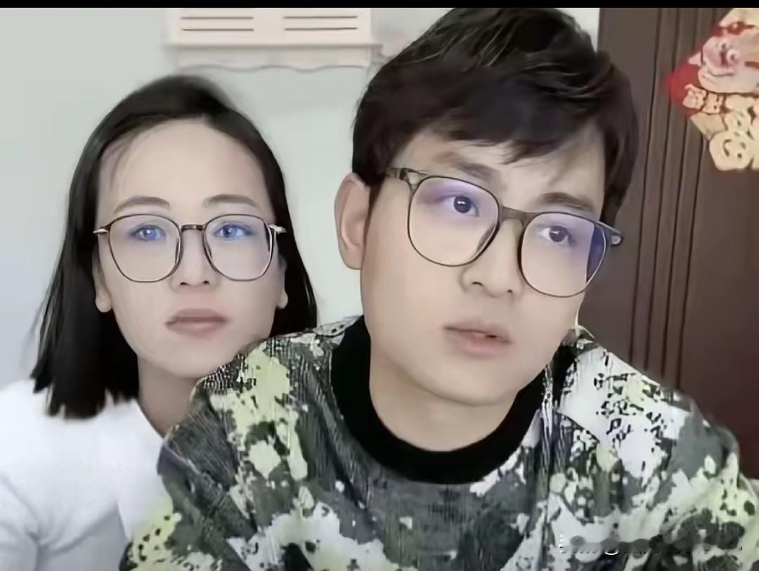很长时间没有看到梦丹和伟杰更新视频了。
         梦丹和伟杰几年前在网上