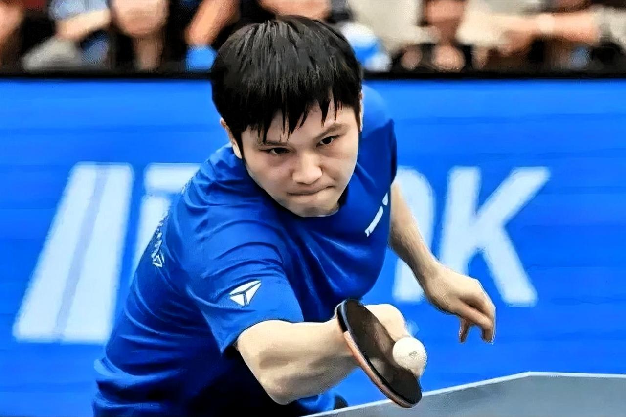 一句话：技术适配+科学训练+伤病严控+心态松绑+以赛代练，五大维度叠加，让他在德