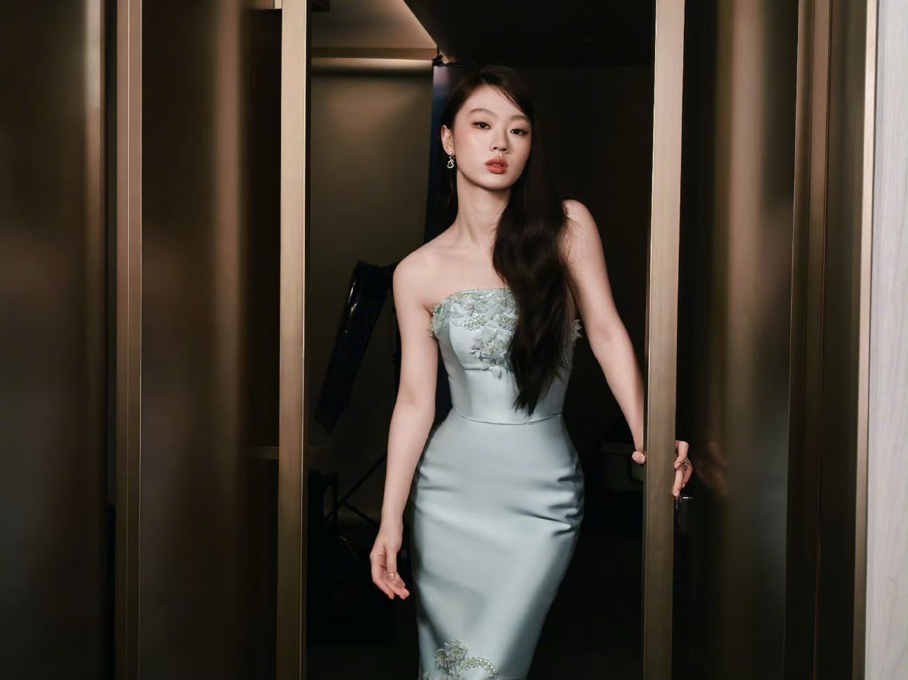 女明星时尚cosmo盛典陆续开始出图单依纯 陈昊宇 喻言 蔡文静 陆柯燃  张雪