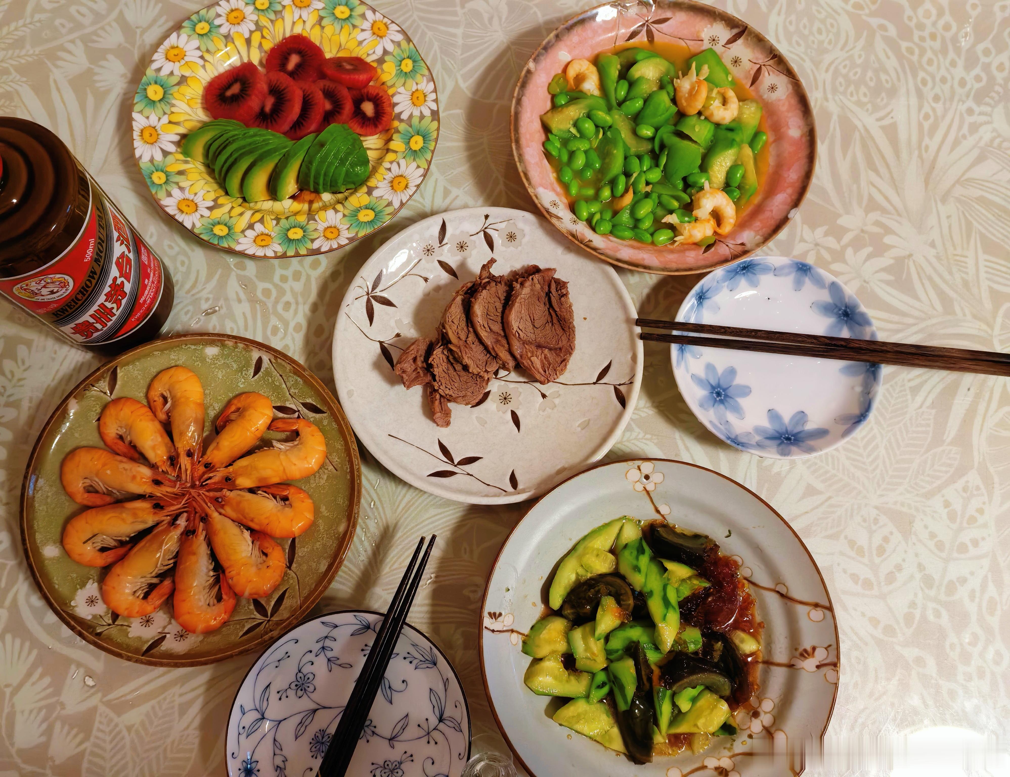 今天股票回了6.35个点，很给面子了，让我从大坑里爬上来一大截。手上7只股票，一