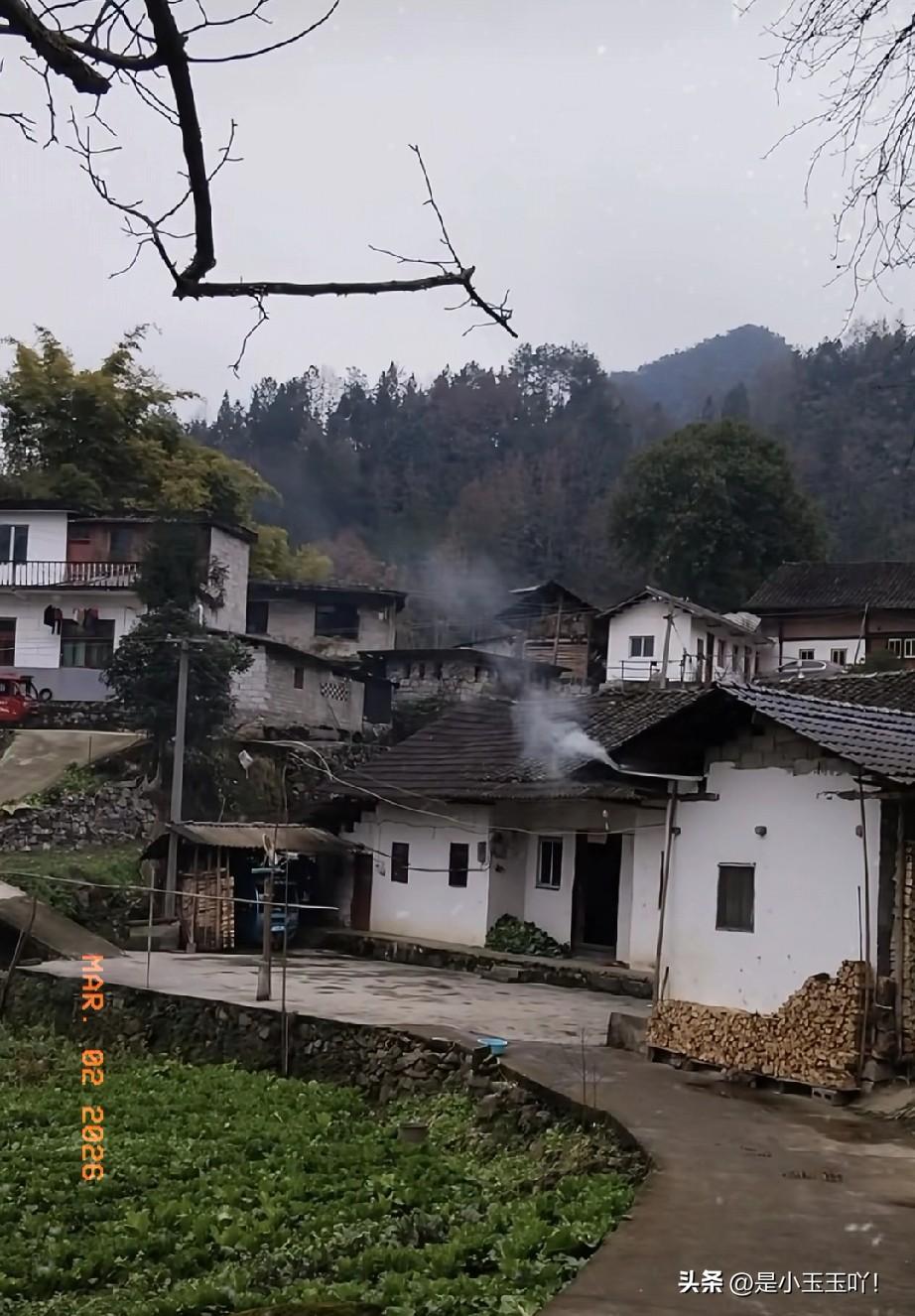 如果马上打仗，

建议大家，

提前准备好这5样东西:

1.黄金。黄金是历朝历